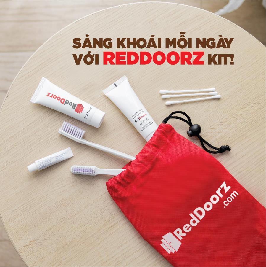 Reddoorz Bamboo Saigon Hotel Su Van Hanh ホーチミン市 エクステリア 写真